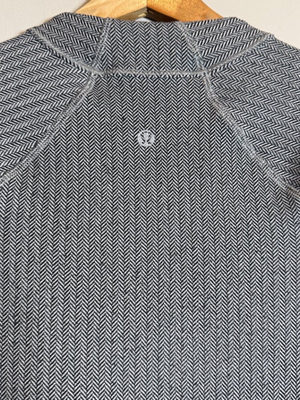 Lululemon Think Fast Long Sleeve Top Womens 6 Heathered Herringbone Workout Rulu - Picture 13 of 15